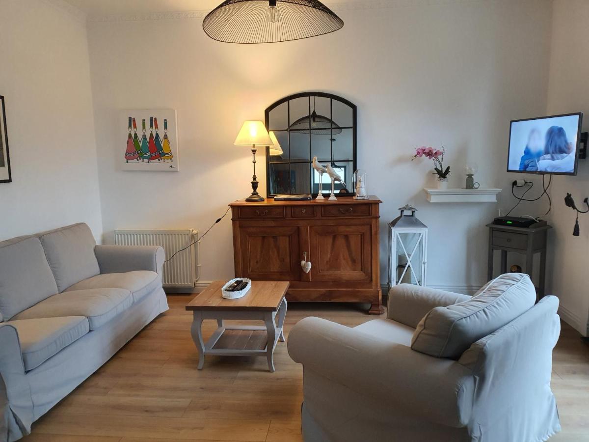 Les Bords De Rance Villa Dinan Exteriör bild