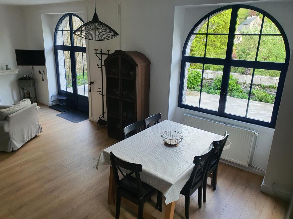 Les Bords De Rance Villa Dinan Exteriör bild